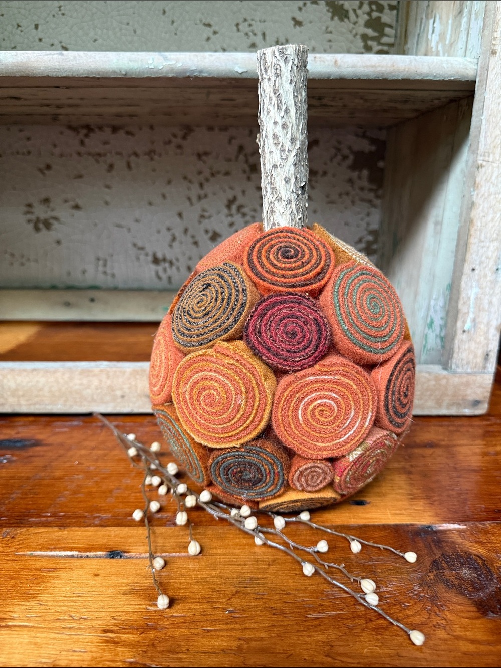 🍂 Wool Quillie Pumpkin By Sassafras Hill Primitives.